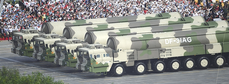 东风-31甲改核导弹方队图片